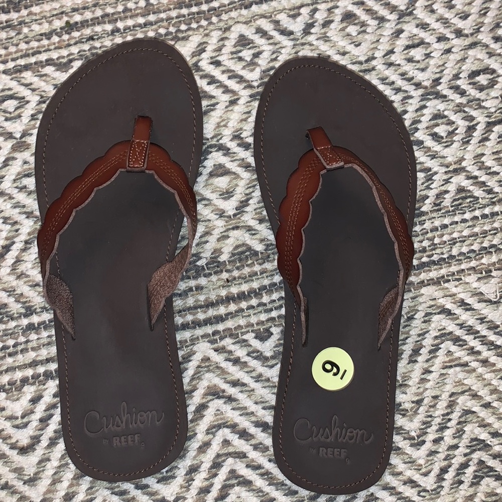 REEF brown sandals !!
